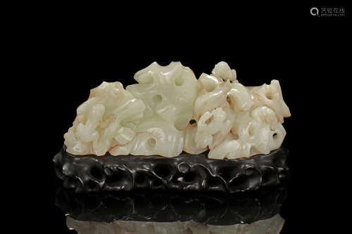 JADE CARVED 'MONKEYS ON MOUNTAINS' CARVING, SHANZI
