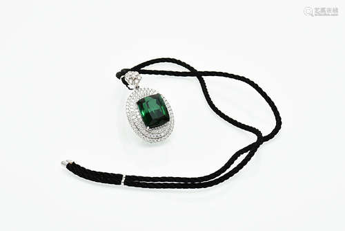 GREEN TOURMALINE WITH DIAMONDS PENDANT WITH GIA CERTIFICATE