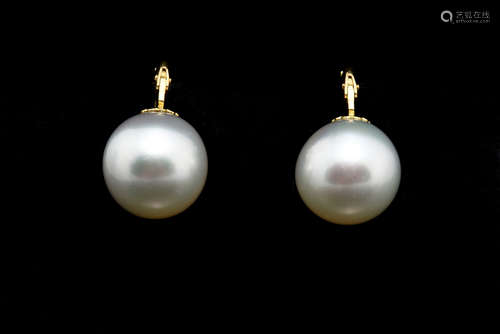 18K YELLOW GOLD PEARL EARRINGS