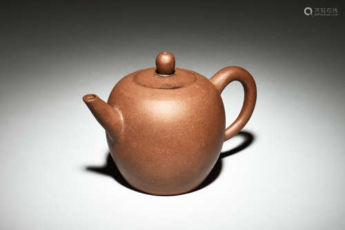 YIXING ZISHA OVOID TEAPOT