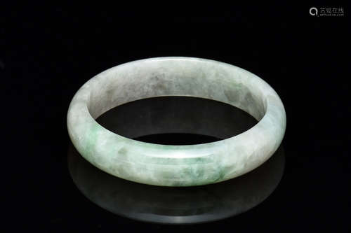 ICY JADEITE ROUND BANGLE WITH HONG KONG CERTIFICATE