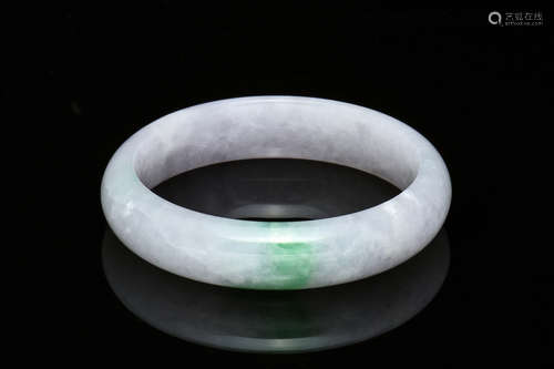 ICY JADEITE ROUND BANGLE WITH GIA CERTIFICATE