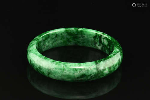 JADEITE BANGLE WITH GIA CERTIFICATE