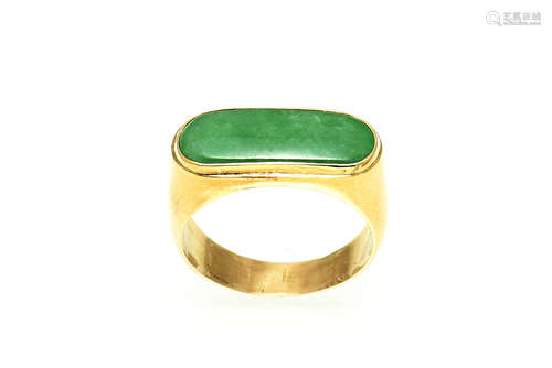 24K YELLOW GOLD JADEITE RING