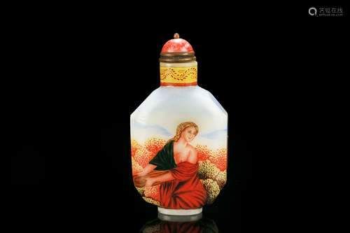 FAMILLE ROSE GLASS OCTAGONAL 'WESTERN LADIES' SNUFF BOTTLE