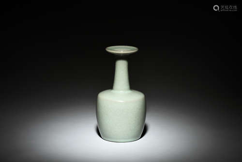 RARE RU WARE BOTTLE VASE