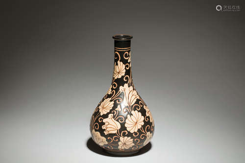 JIZHOU WARE 'FLOWERS' VASE