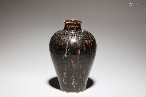 JIZHOU WARE PAINTED VASE