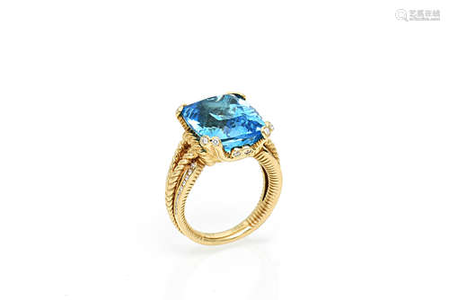 18K YELLOW GOLD DIAMOND RING WITH BLUE TOPAZ