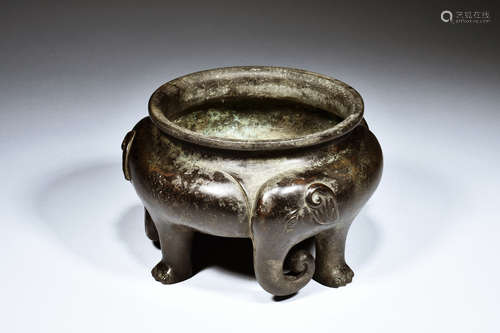 TRIPOD BRONZE 'ELEPHANT' CENSER