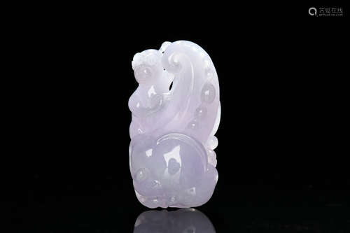 ICY PURPLE JADEITE CARVED 'MONKEY' ORNAMENT