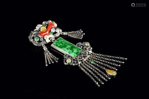 JADEITE AND GEMS INLAID SILVER BROOCH