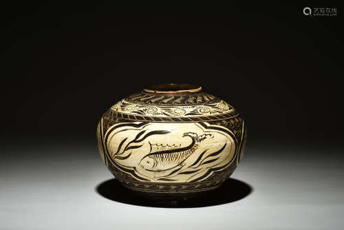 CIZHOU WARE 'FISH' JAR