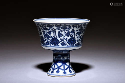 BLUE AND WHITE STEM CUP