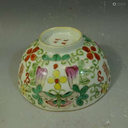 ANTIQUE CHINESE FAMILLE ROSE PORCELAIN BOWL - 19TH CENTURY