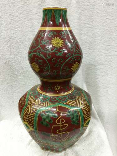 A Rare Wucai Porcelain Double Gourd Vase