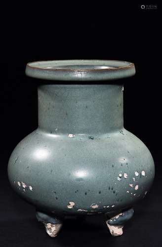 A Jun type celadon glazed tripod vase