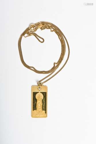 A Shakyamuni Figure Gold Plated Pendant and Necklace