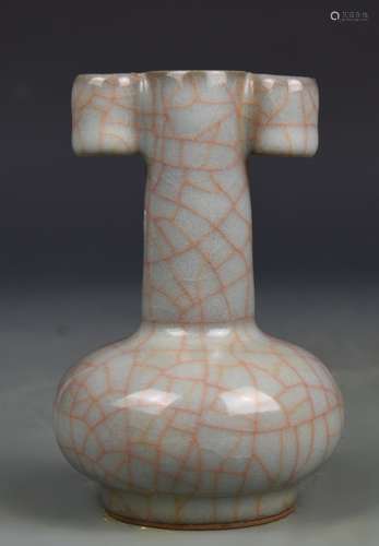 Chinese Long Quan Yao Vase