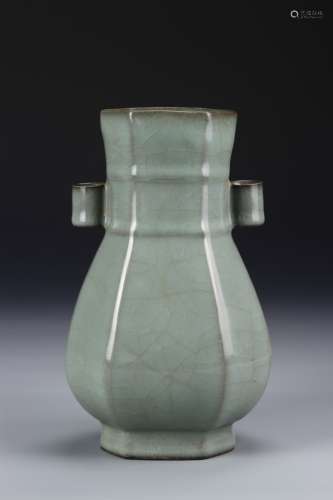 Lungch'uan K'uan-Type Hu Vase