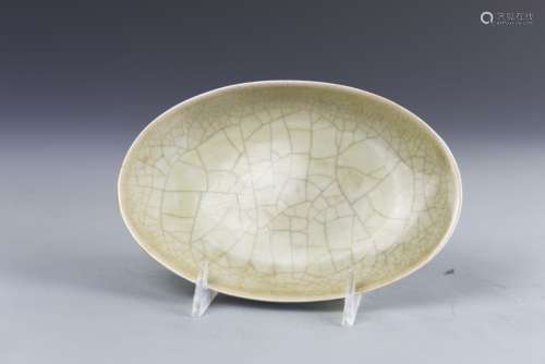 Chinese Yue Yao Oval Plate