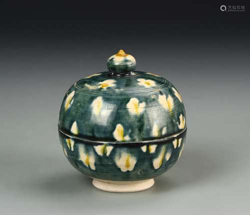 Chinese Sancai Jar With Cover