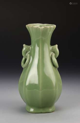 Chinese Lungquan Ware Vase