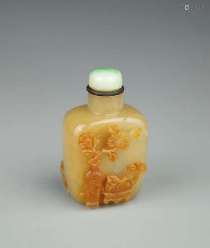 Chinese Agate Snuff Bottle