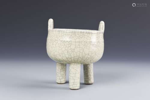 Chinese Geyao Tripod Censer