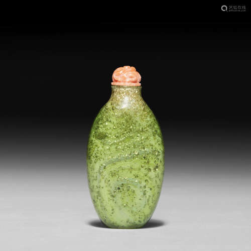 1730-1860年 搅胎绿料鼻烟壶