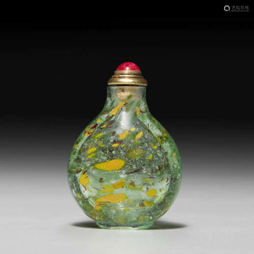 1730-1860年 搅胎透明绿料鼻烟壶