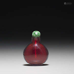 1750-1850年 透明红料鼻烟壶