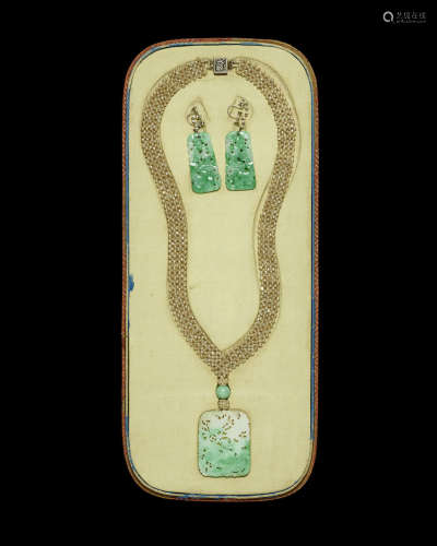 二十世纪初 翠玉米珠项链配耳环