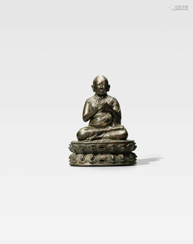 西藏 约十四世纪 扎辰衮噶巴桑铜像