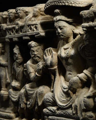 犍陀罗 约三世纪 片岩弥勒菩萨石碑