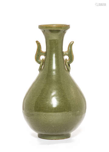 Chinese Antique Celadon Glazed Porcelain Vase, Ming Dynasty