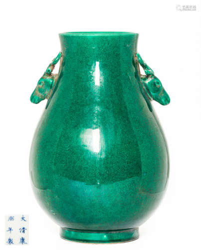 Chinese Antique Green Glazed Porcelain Vase, Qing Dynasty