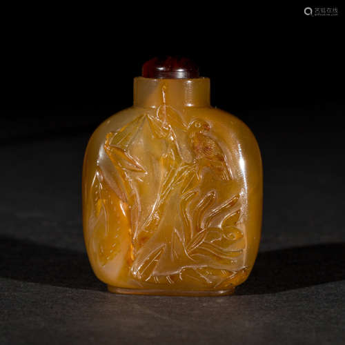 Antique Cameo Agate Snuff Bottle, 19th Century