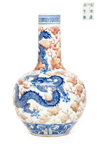 Chinese Antique Export Blue&White Red Porcelain Vase, Qing Dynasty