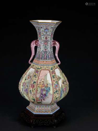 Late Qing/Republic - A Beautiful Yellow Ground Interlocking Flowers Medallion Figures Elephant Handle Hexagonal Vase