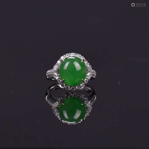 A high quality Jadeite Diamond ring
