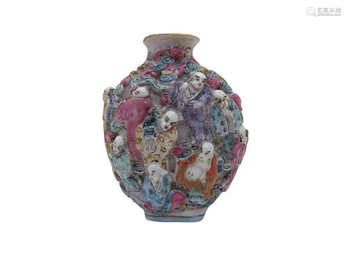 A famile-rose porcelain Snuff Bottle