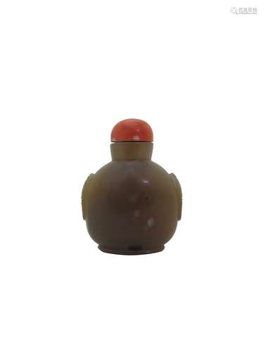 A  Chinese agate snuff bottle