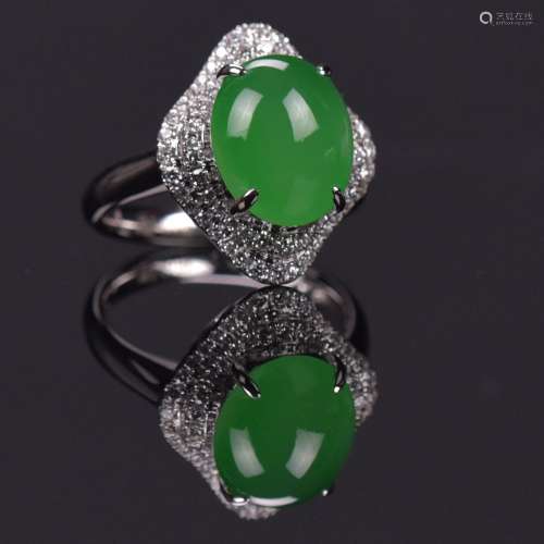 Top Quality Glassy Jadeite Jade Diamond Ring