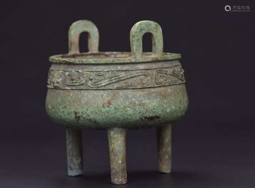 12Th-11th CT.Bc-A Bronze ‘Taotie’  Tripod Cooking Vessel