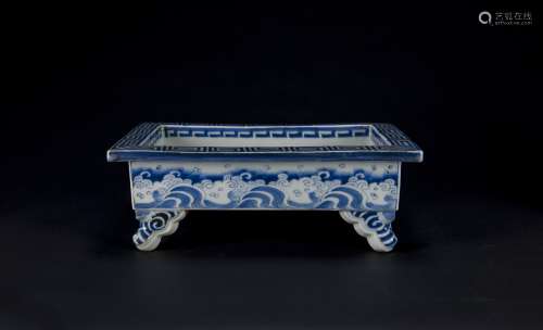 Qing-A Blue And White Narcissus Flower Pot