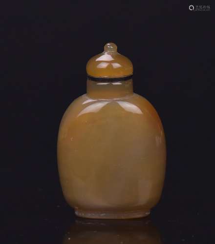 An Agate Snuff Bottle