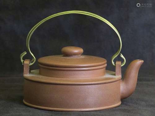 A Chinese Zi Sha Tea Pot