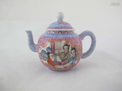 A Chinese Famile-Rose Tea Pot