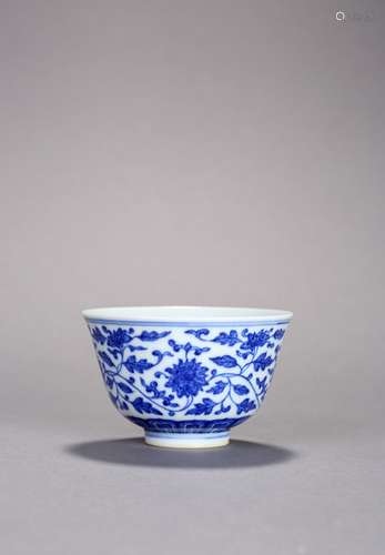 A Blue and White Porcelain Bowl,Yongzeng Mark